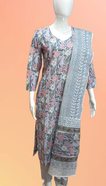 🌷 Powder Pastels & Graceful Drapes