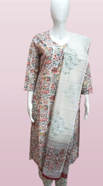 🌸 Ethnic Elegance with a Whisper of Nature