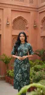 Grey Floral Printed Kurta - Image 10